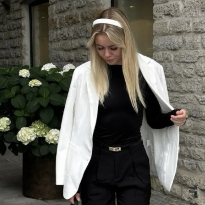Alina, juuksepikenduste tehnik
